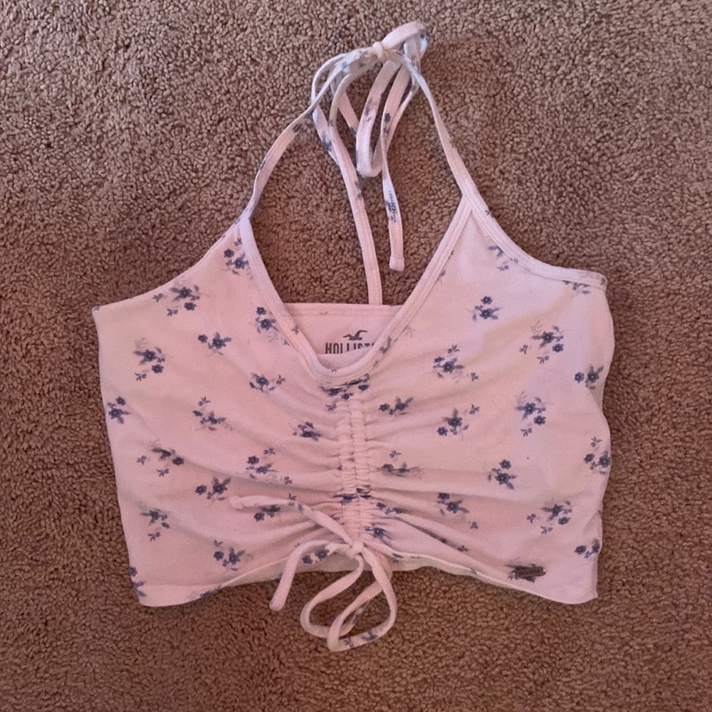 hollister crop top size medium